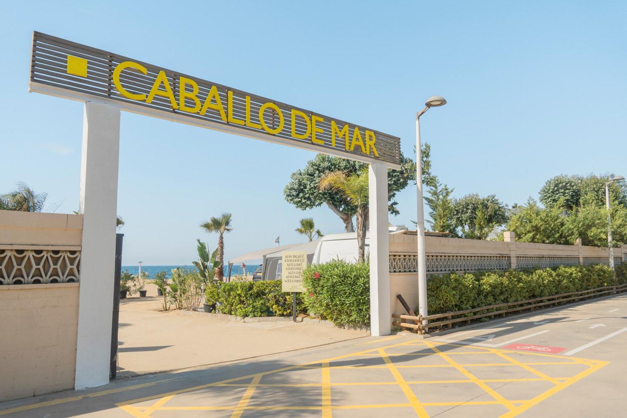 Camping Senia Caballo De Mar Пинеда-де-Мар Экстерьер фото