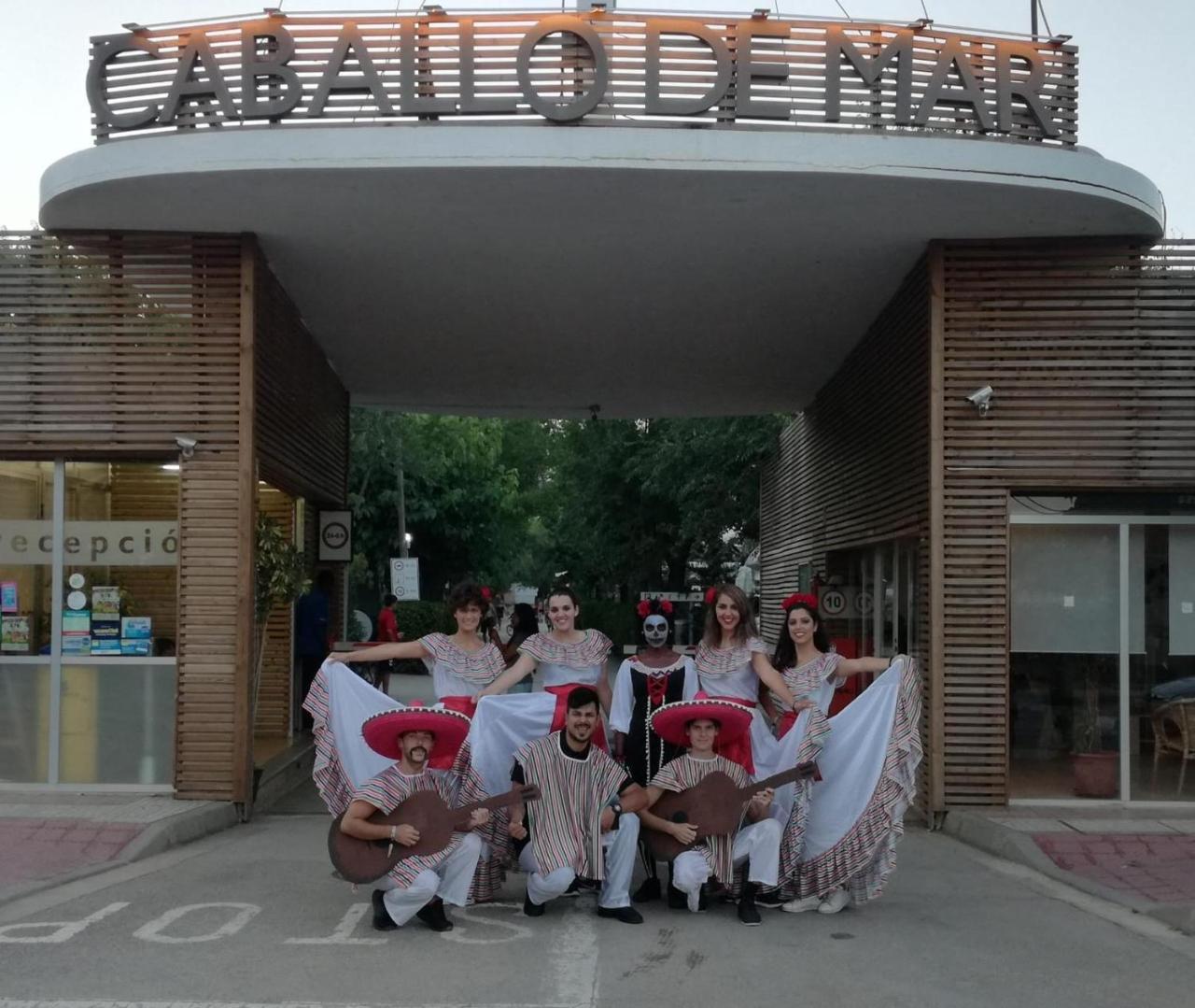 Camping Senia Caballo De Mar Пинеда-де-Мар Экстерьер фото